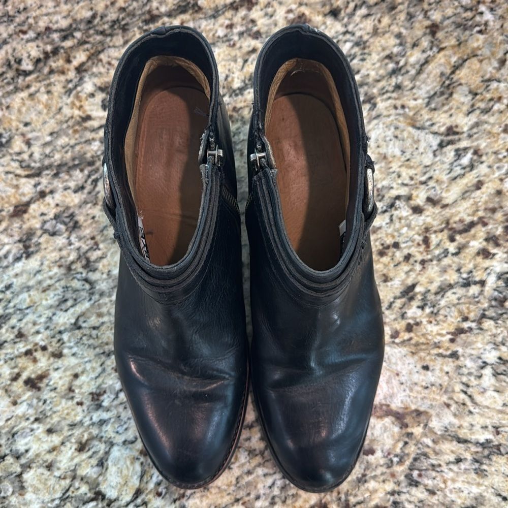 Frye Black Leather Ankle Boots women’s size 8 excellent condition - Picture 11 of 12